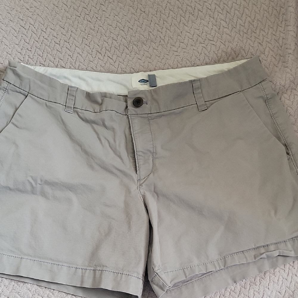 Old Navy Women's Light Gray Shorts